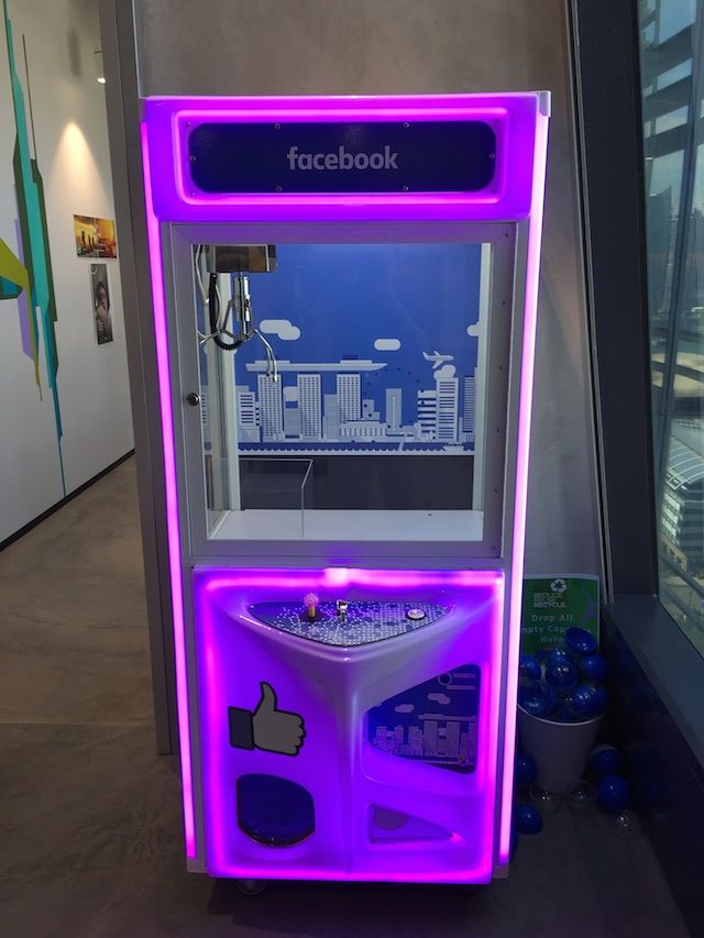 Facebook UFO catcher machine