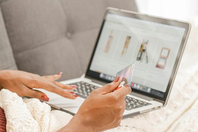 How To Re-Engage Customers Effectively Before The Year Ends