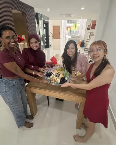 Team 1 Kavitha Nadzom Lynn Nichole