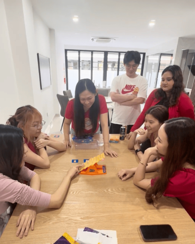 Tilt N Shout Lynn Nichole Vs Jue Xi Charlene